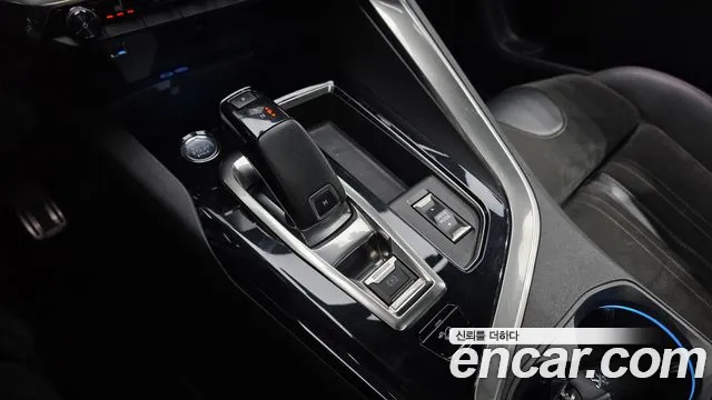 Peugeot 5008 2022 — фото 12