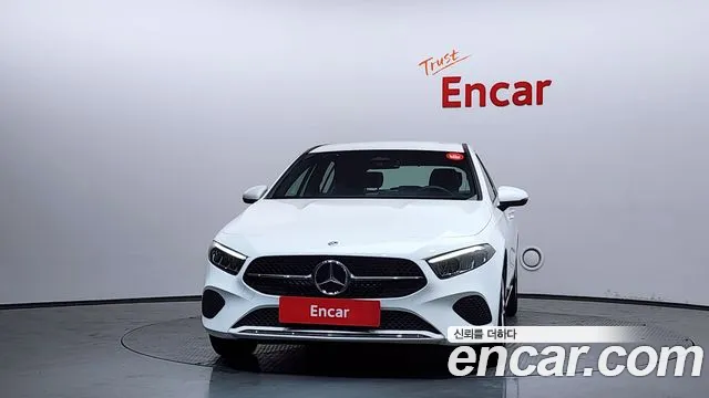 Mercedes-Benz A-Class 2025 — фото 3