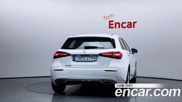 Mercedes-Benz A-Class 2025 — фото 4