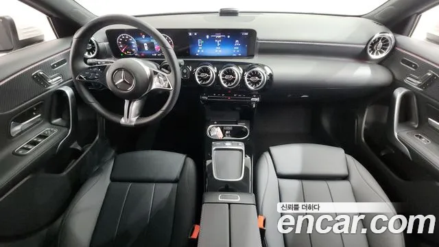 Mercedes-Benz A-Class 2025 — фото 10