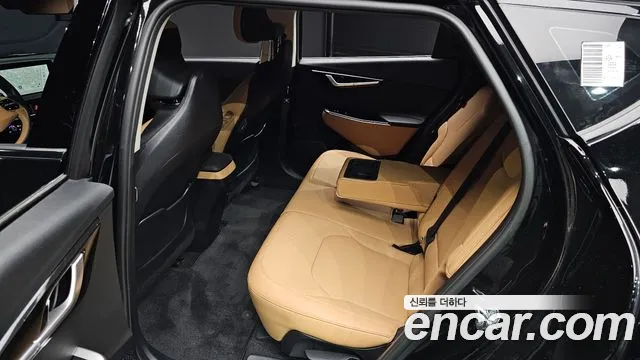 Kia EV6 2023 — фото 16