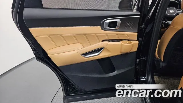 Kia Sorento 2021 — фото 15