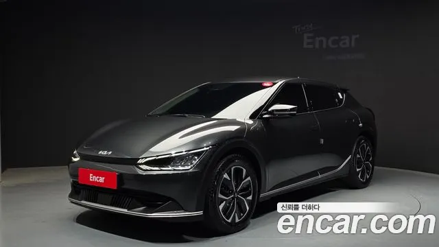 Kia EV6 2023 — фото 1