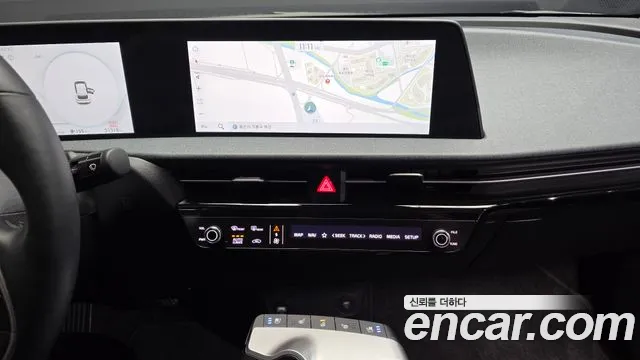 Kia EV6 2023 — фото 16