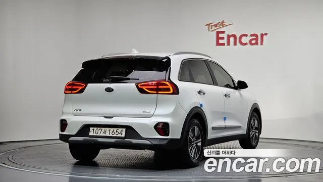 Kia Niro 2020 — фото 2
