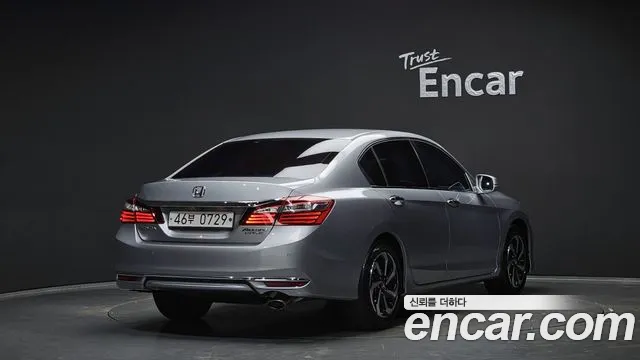 Honda Accord 2016 — фото 2