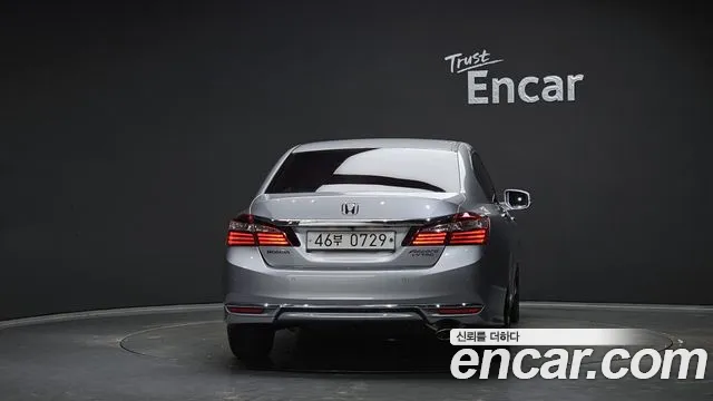 Honda Accord 2016 — фото 4