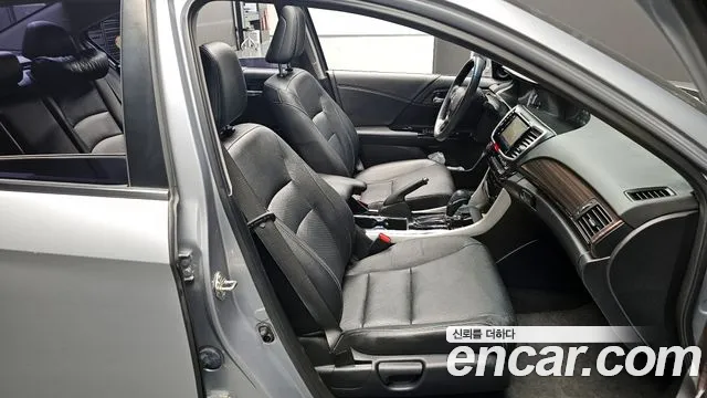 Honda Accord 2016 — фото 10