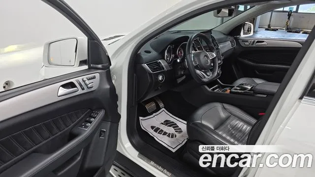 Mercedes-Benz GLE-Class 2017 — фото 10