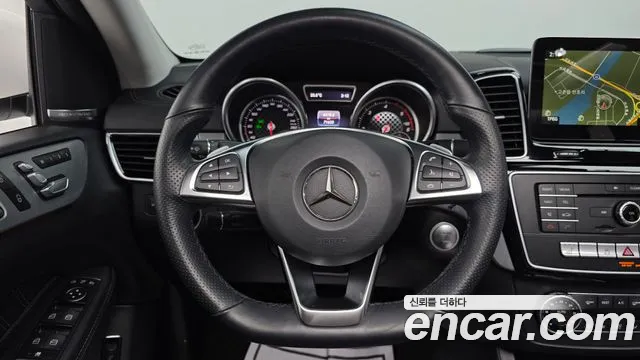 Mercedes-Benz GLE-Class 2017 — фото 15