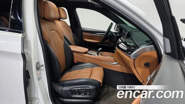 BMW X6 2018 — фото 11
