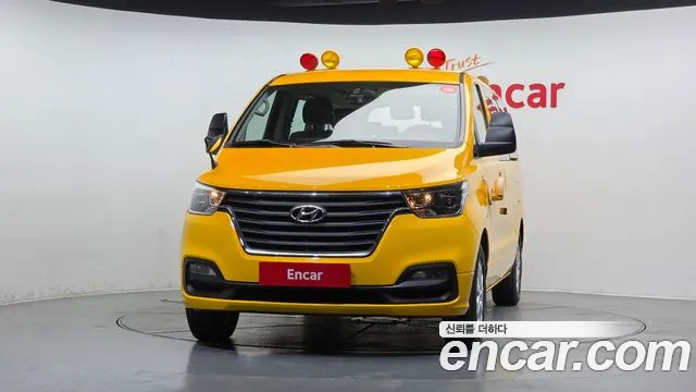 Hyundai Starex 2020 — фото 3