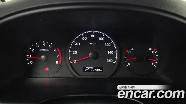 Hyundai Starex 2020 — фото 11