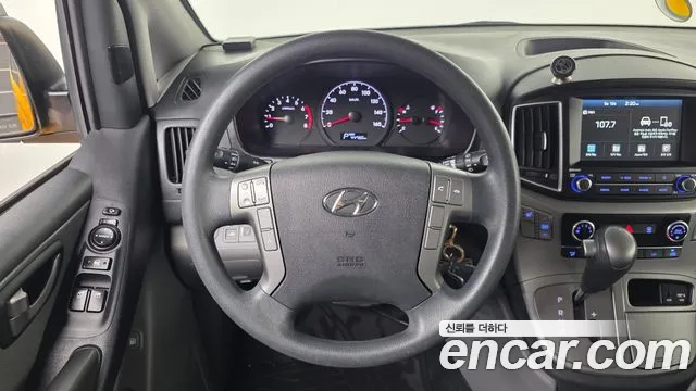 Hyundai Starex 2020 — фото 19