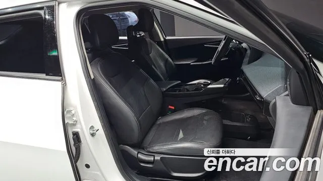 Kia EV6 2022 — фото 11