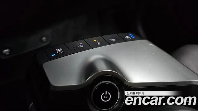 Kia EV6 2022 — фото 17