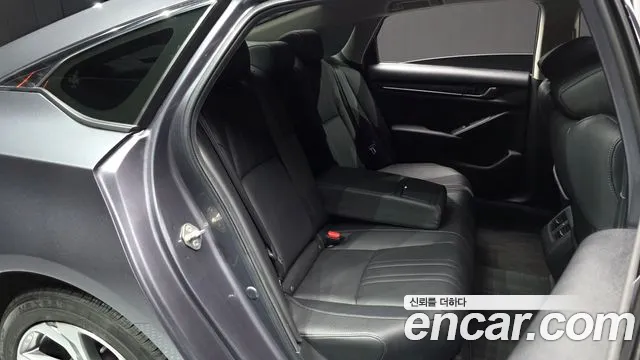 Honda Accord 2019 — фото 11