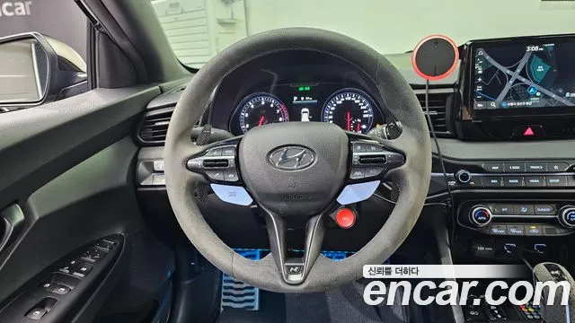 Hyundai Veloster 2021 — фото 19