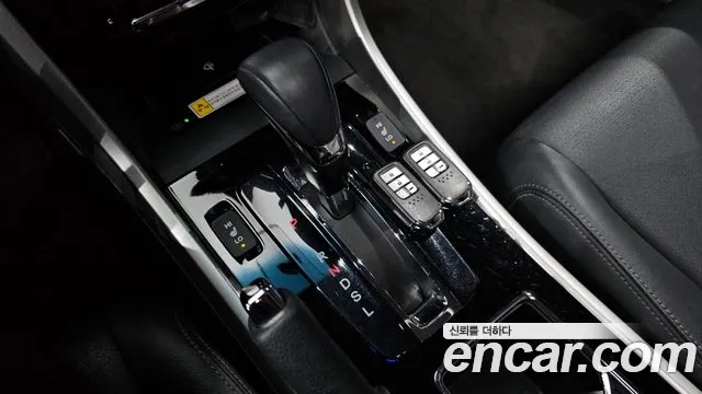 Honda Accord 2017 — фото 9