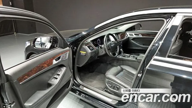 Hyundai Genesis 2016 — фото 10