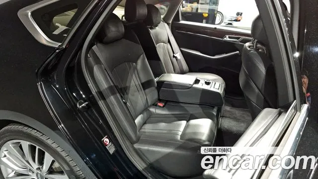 Hyundai Genesis 2016 — фото 11