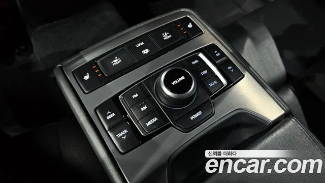 Hyundai Genesis 2016 — фото 17