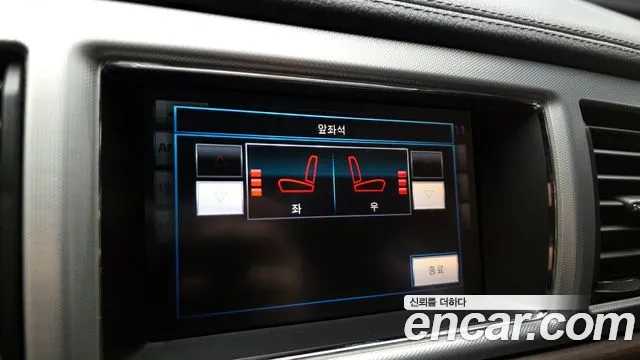 Jaguar XF 2015 — фото 20