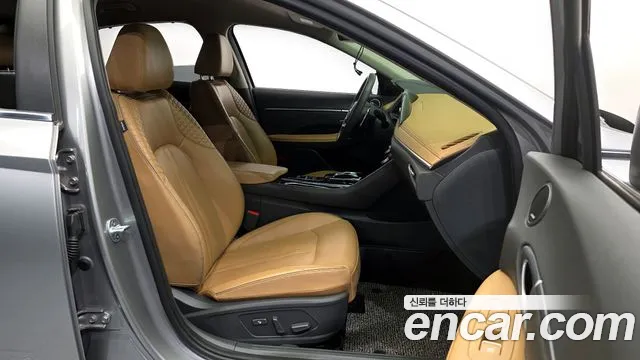 Hyundai Sonata 2020 — фото 16