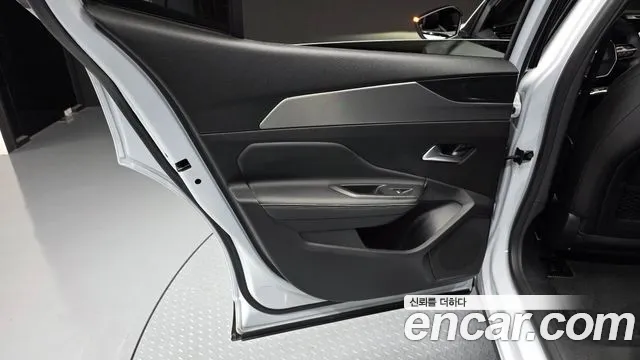 Peugeot 408 2024 — фото 15