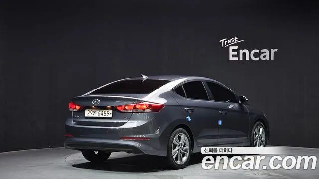 Hyundai AVANTE 2018 — фото 2