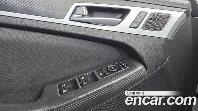 Hyundai Genesis 2015 — фото 13