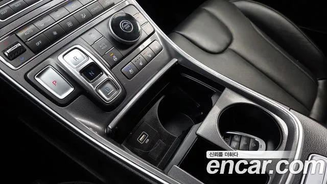 Hyundai Santafe 2021 — фото 12