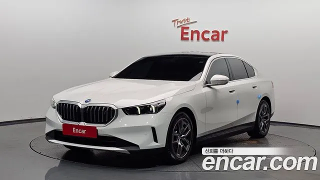 BMW i5