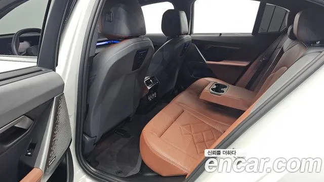BMW i5 2024 — фото 17