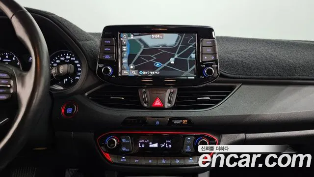 Hyundai i30 2018 — фото 12