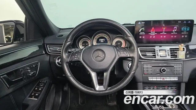 Mercedes-Benz E-Class 2016 — фото 12