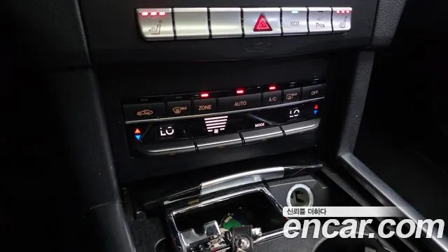 Mercedes-Benz E-Class 2016 — фото 17