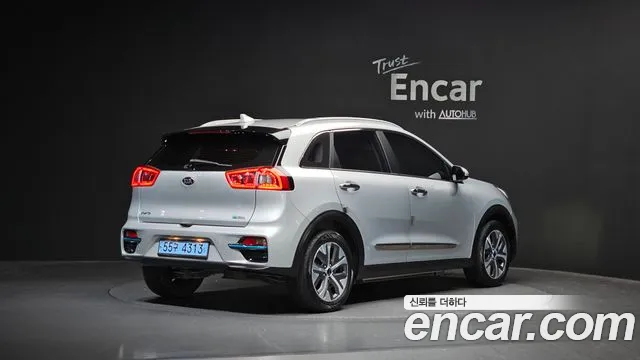 Kia Niro 2021 — фото 2