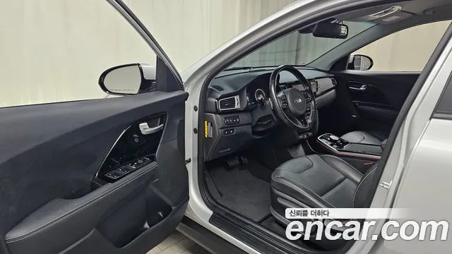 Kia Niro 2021 — фото 13