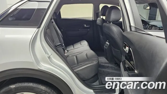 Kia Niro 2021 — фото 17