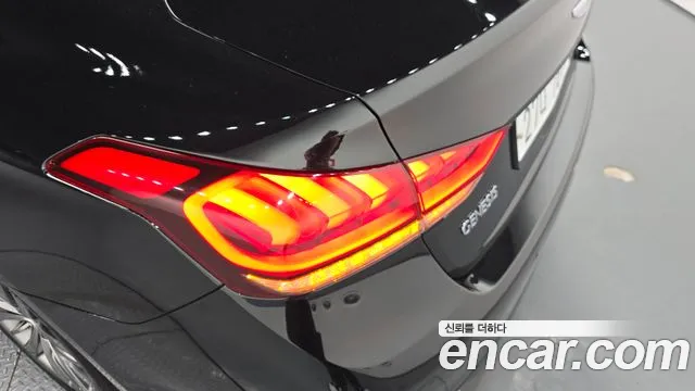 Hyundai Genesis 2015 — фото 9