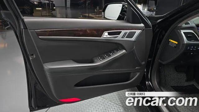 Hyundai Genesis 2015 — фото 14