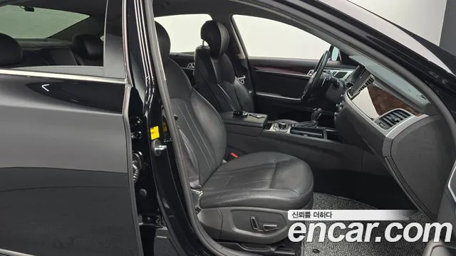 Hyundai Genesis 2015 — фото 16