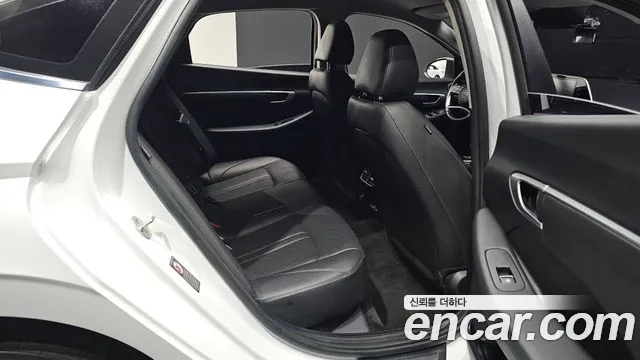 Hyundai Sonata 2020 — фото 16