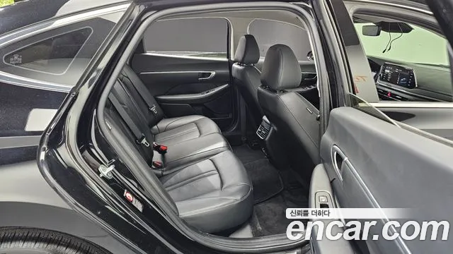 Hyundai Sonata 2020 — фото 11