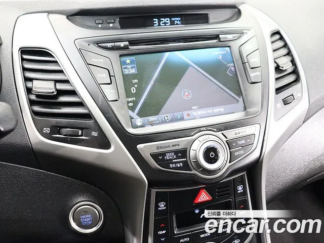 Hyundai AVANTE 2014 — фото 9