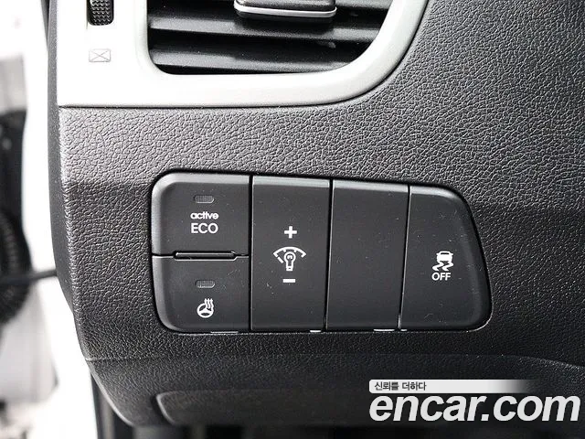Hyundai AVANTE 2014 — фото 13