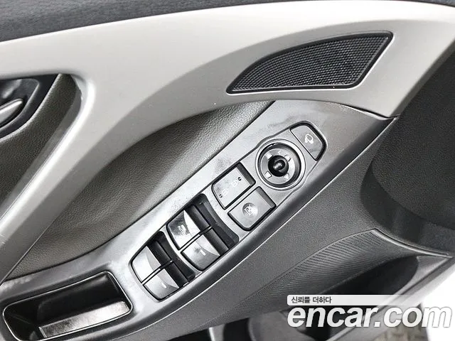 Hyundai AVANTE 2014 — фото 14