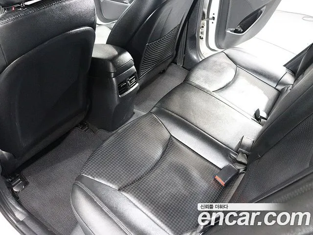 Hyundai AVANTE 2014 — фото 17