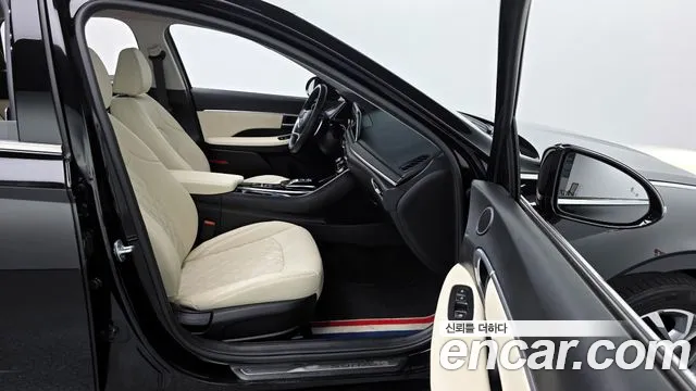 Hyundai Sonata 2020 — фото 16